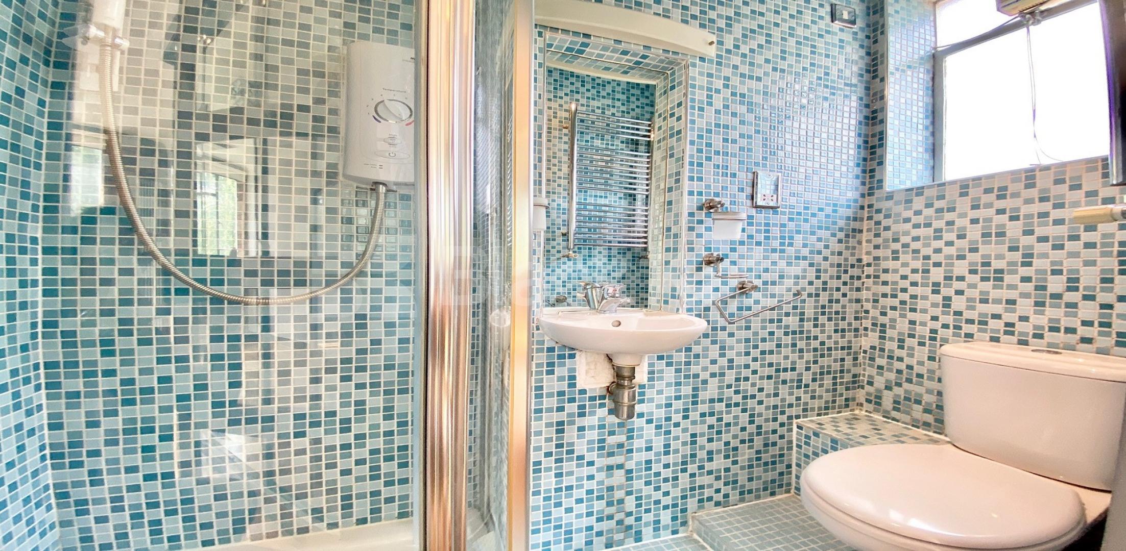 			VIDEO VIEWING AVAILABLE!, 2 Bedroom, 1 bath, 1 reception Apartment			 Cruikshank Street , ANGEL-KINGS CROSS